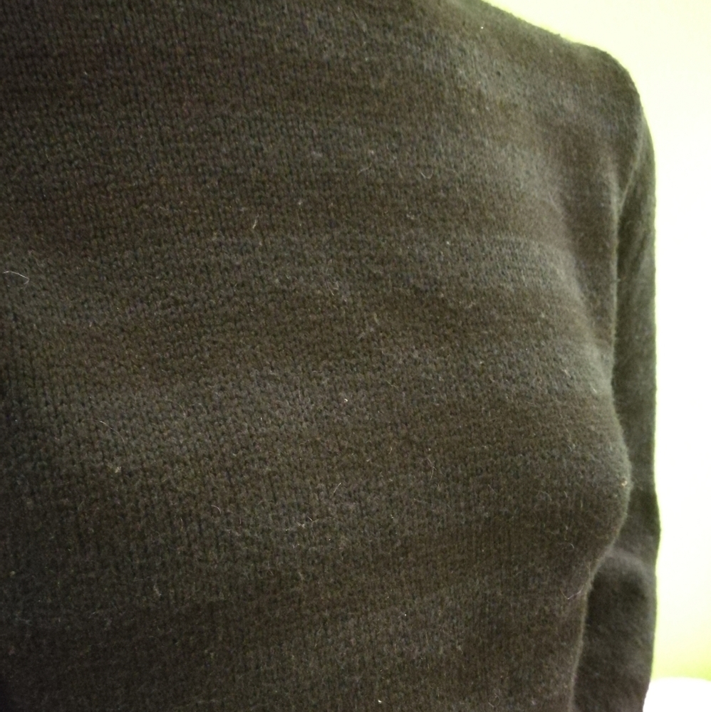 S Alice & UO Urban Outfitters Cropped Sweater - Picture 8 of 10